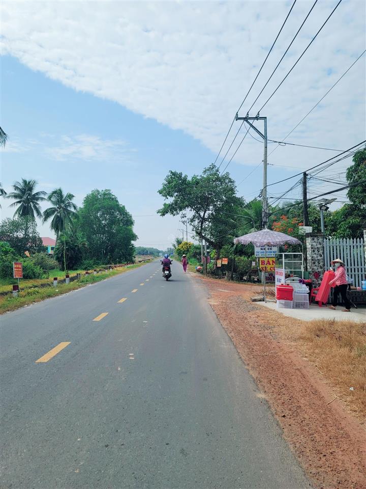 Đất lô góc 2 mặt tiền nhựa và kênh thủy lợi 12m (gia bình  trảng bàng) 821m2 giá 635 triệu