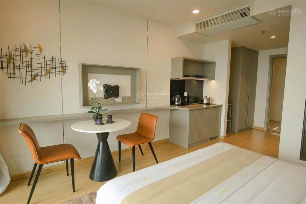 Căn studio trong khách sạn lynntimes thanh thuỷ full nội thất + có bể ngâm khoáng nóng