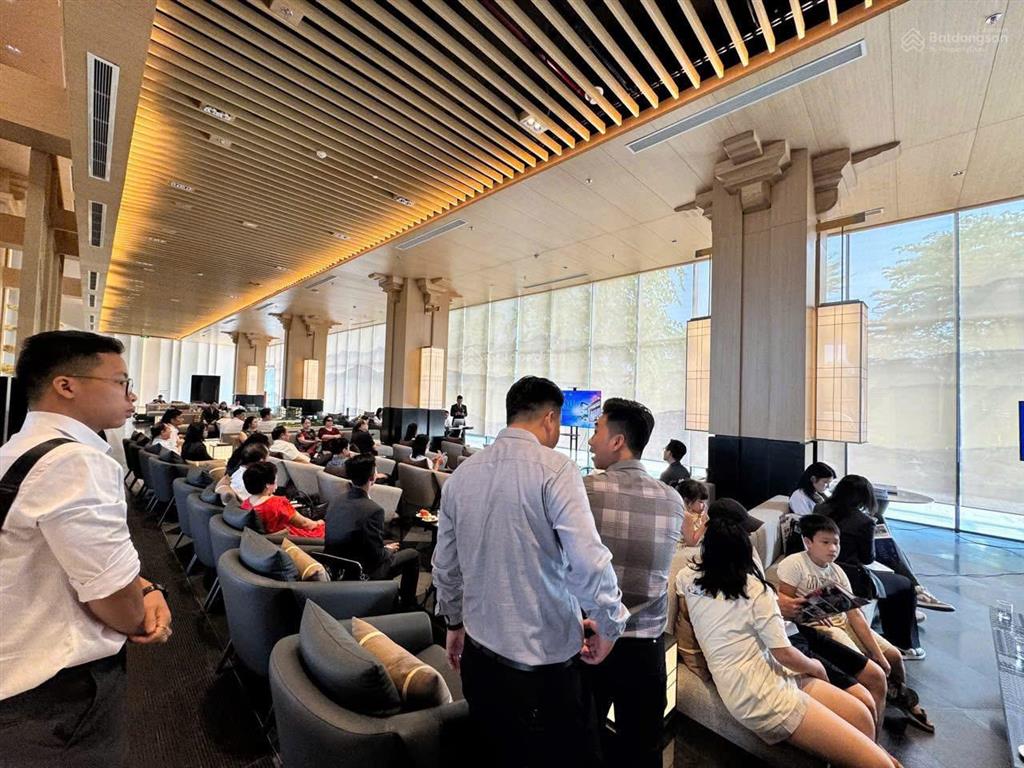 Căn studio trong khách sạn lynntimes thanh thuỷ full nội thất + có bể ngâm khoáng nóng