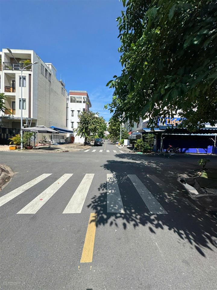 Cho thuê nhà phố him lam kênh tẻ 5x20m giá sốc 50tr/tháng  mr phú 0889 335 ***