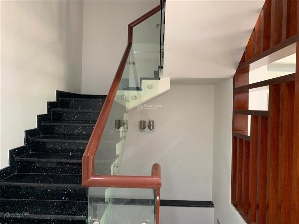 Cho thuê nhà phố him lam kênh tẻ 5x20m giá sốc 50tr/tháng  mr phú 0889 335 ***