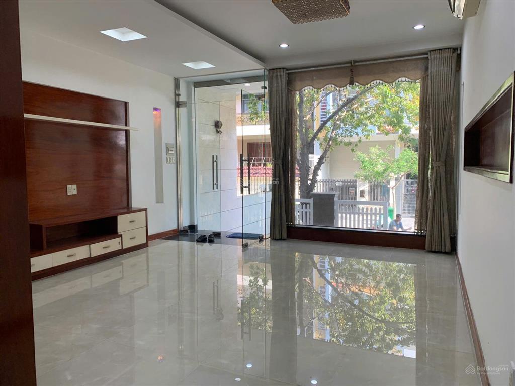 Cho thuê nhà phố him lam kênh tẻ 5x20m giá sốc 50tr/tháng  mr phú 0889 335 ***