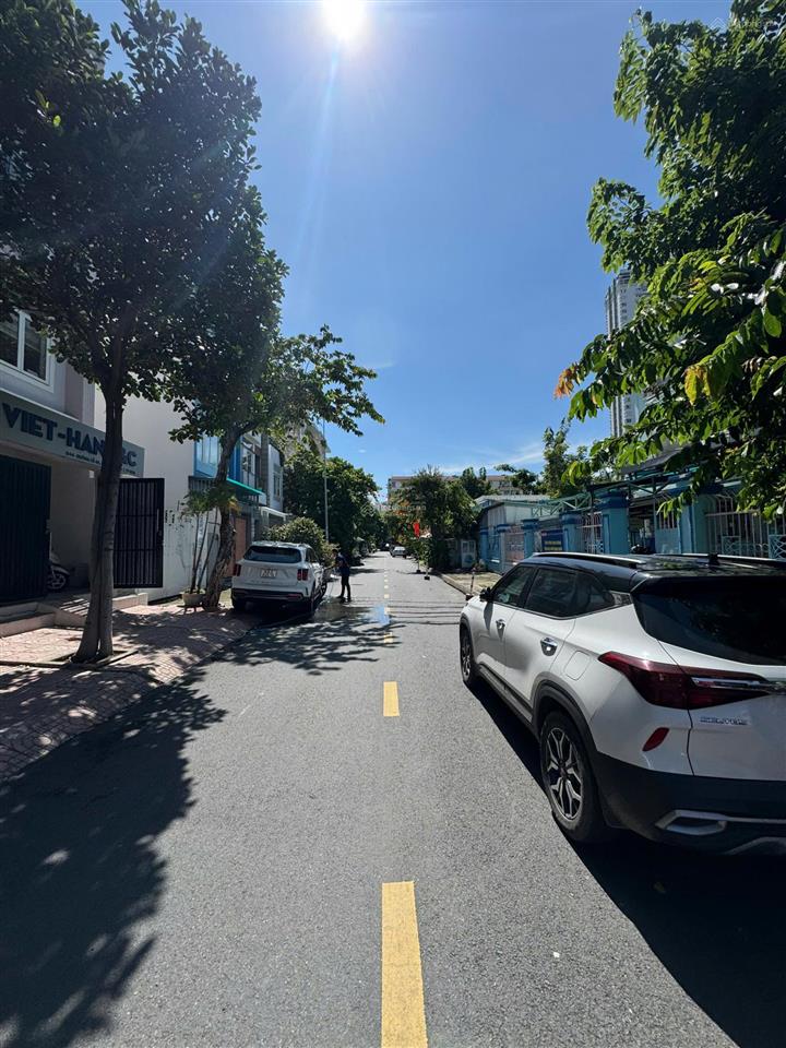 Cho thuê nhà phố him lam kênh tẻ 5x20m giá sốc 50tr/tháng  mr phú 0889 335 ***