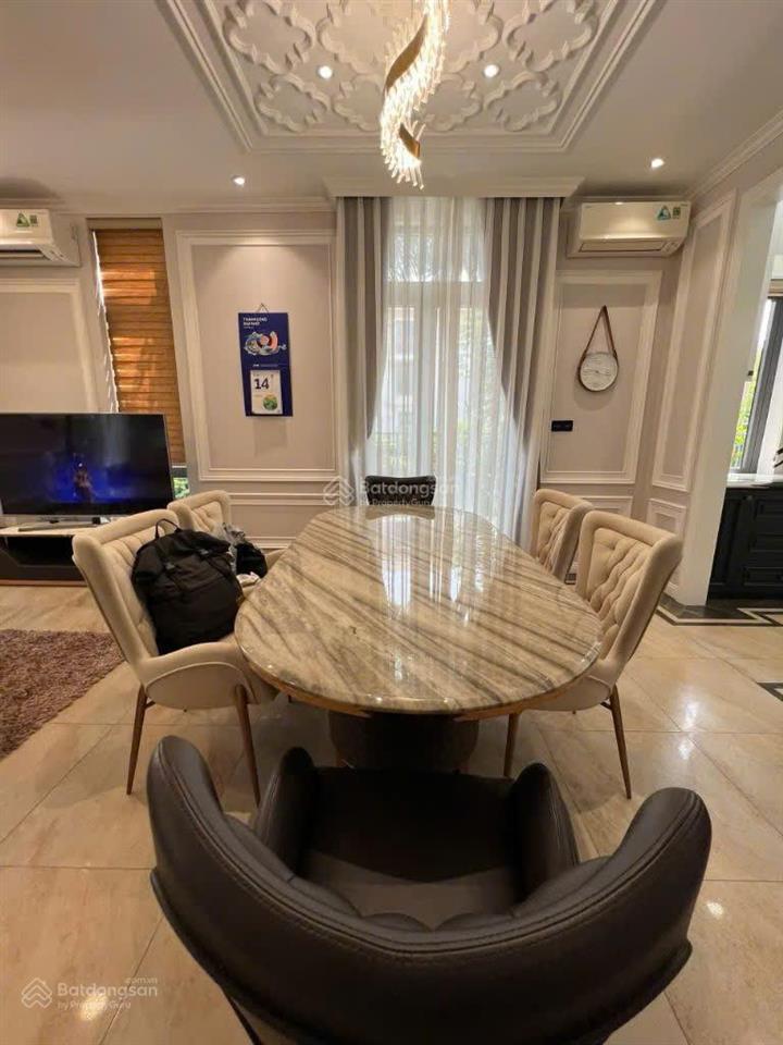 Ngộp bank cần bán gấp trước tết ta căn biệt thự khu compound lavila nhà bè, giá chỉ 11 tỷ, còn tl