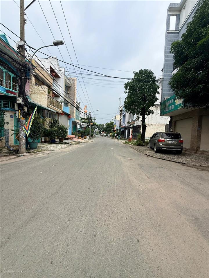 Giảm 1 tỷ  nhà 3 tầng ngay phan văn hớn  kdc đại hải  gần chợ, siêu thị hxh ~ 208.6m2 ngang 10m