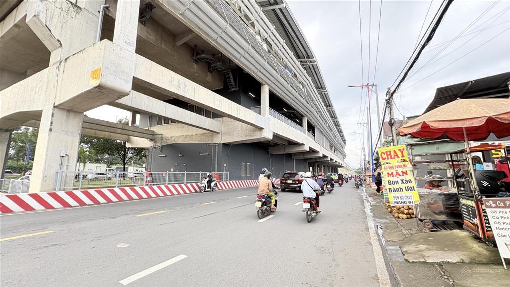 Chỉ ~60tr/m2 lô đất góc 2mt sát đường 17 ngay ga metro 232m2 ngang 15m