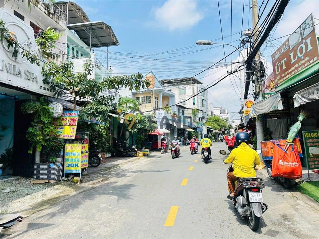 Lô đất ngang 8m  tiện xây chdv  hxh  sát phạm văn đồng  gần đh cảnh sát  đường số 9