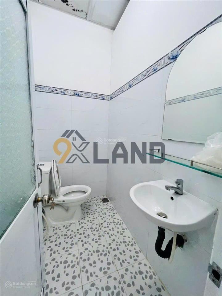 Nhà 2 tầng hẻm xe hơi thông  gần ga metro  chợ thủ đức  tiện ích đầy đủ ~ 100m2 ngang ~ 5m