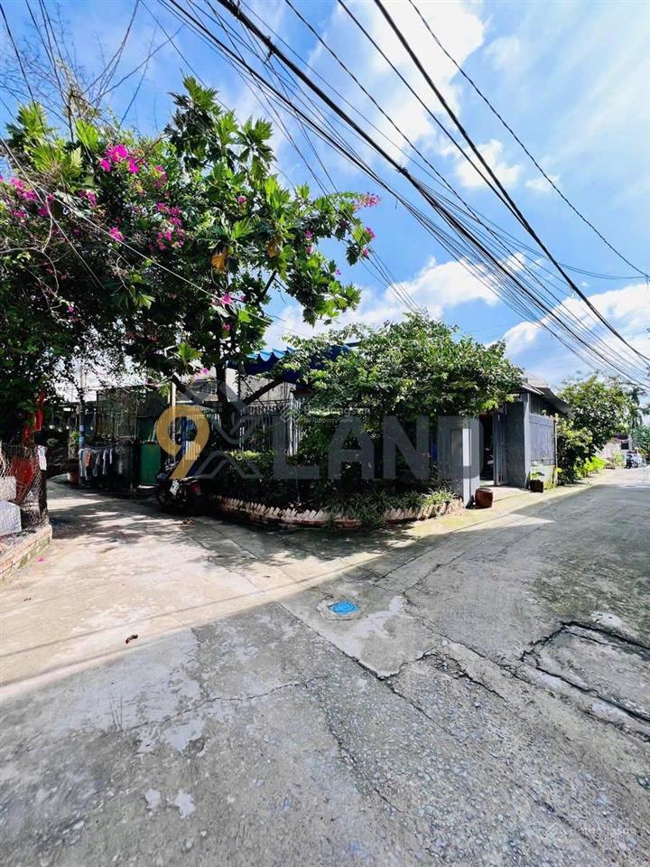 Nhà 2 tầng hẻm xe hơi thông  gần ga metro  chợ thủ đức  tiện ích đầy đủ ~ 100m2 ngang ~ 5m