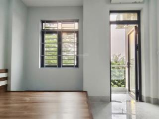Chdv mới xây full nội thất ban công cửa sổ ở phạm thế hiển