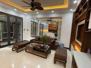 SIÊU PHẨM TÂY HỒ MỚI ĐẸP Ở NGAY FULL NỘI THẤT  RẤT HIẾM , CÁCH PHỐ 30M NGÕ THÔNG - TRÍCH