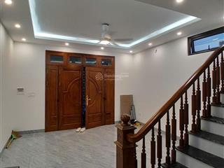 Bán đất tặng nhà  đội cấn ba đình  rất gần mặt phố  móng nhà chắc chắn có thể nâng tầng  ssgd