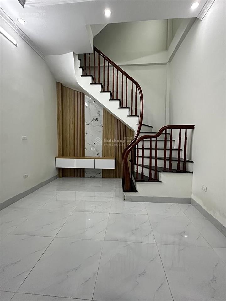 Bán nhà phố vọng 5 tầng gần đại học cho thuê 15 triệu/tháng