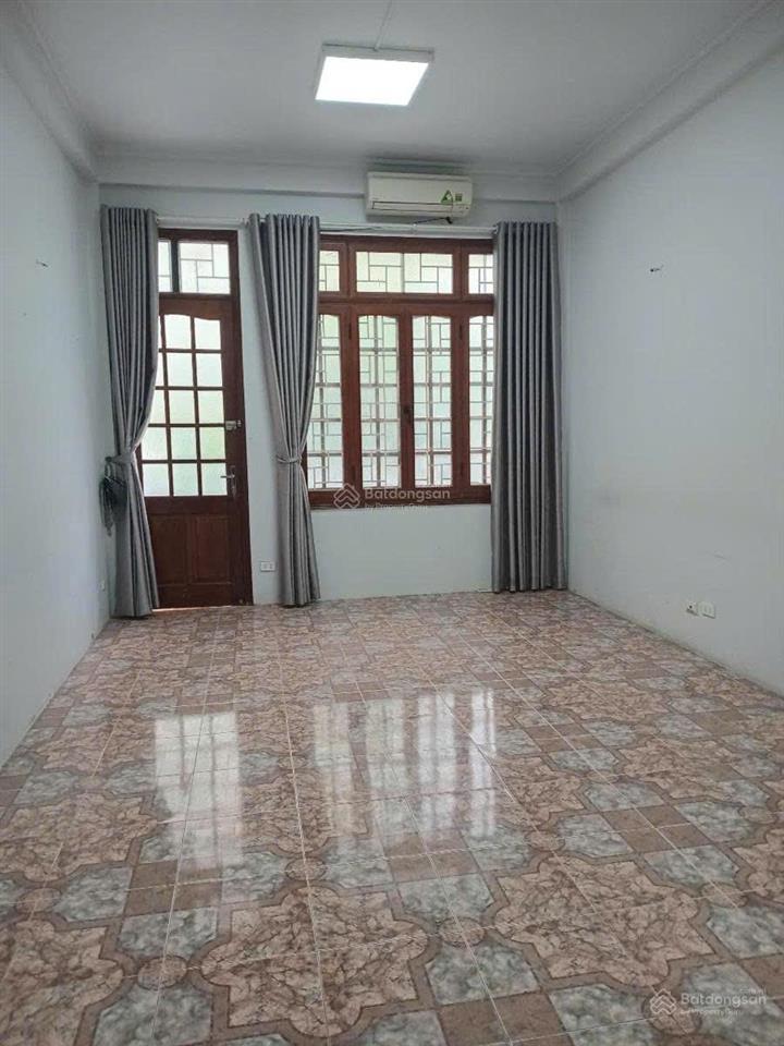 Bán nhà phố lê trọng tấn sân đỗ xe trước nhà 4 tầng dt 85m2 28,5 tỷ