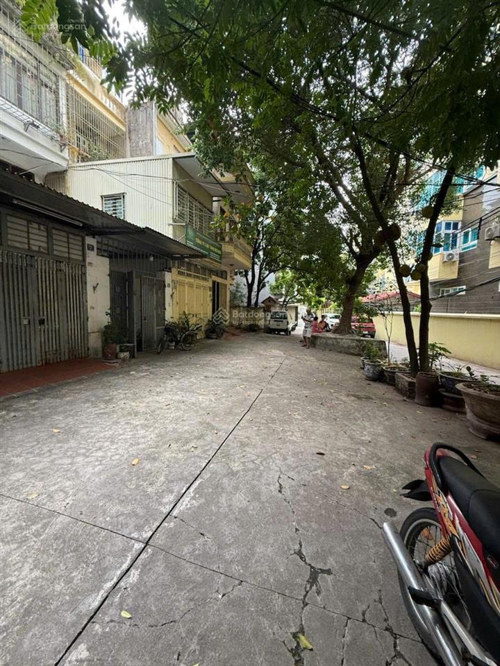 Bán nhà phố lê trọng tấn sân đỗ xe trước nhà 4 tầng dt 85m2 28,5 tỷ