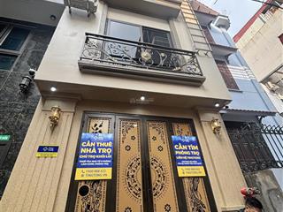 2 thoáng trước sau  cách phố 10m  6 tầng thang máy  8 phòng vip  500 triệu/1năm