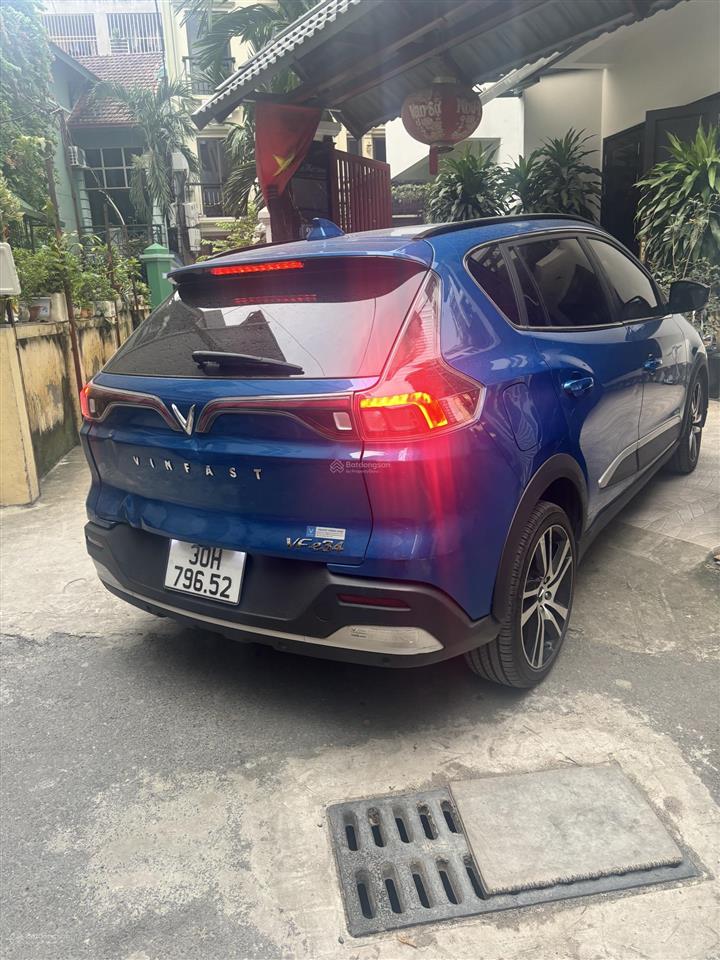 Bán nhà tu hoàng  7tầng thang máyo tô đỗ cổng  nhà đẹp full nội thất  chỉ việc xách vali về ở.