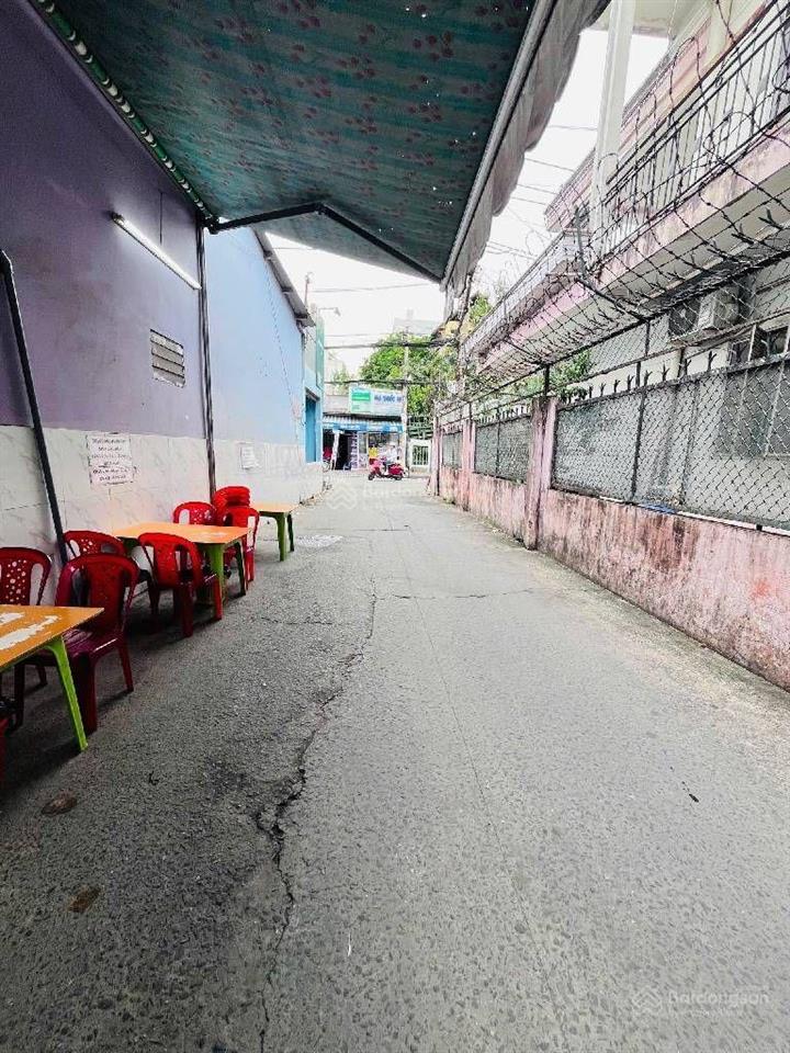Nhà bán 2 mặt tiền hẻm xe hơi cách 1 căn ra mt bùi minh trực , đang cho thuê kinh doanh buôn bán