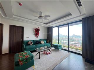 Bán căn hộ chung cư green diamond, diện tích 136m2, 3 ngủ, giá 19,5 tỷ full đồ, vị trí đắc địa