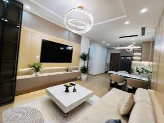 Bán nhanh căn hộ Florence Mỹ Đình DT 81,7m² 3PN nội thất full sẵn luôn slot oto riêng . LH xem nhà : 0974 999 8** E MỪNG