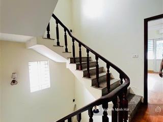 Bán nhà cát linh, lô góc, oto tránh 65m2 giá 18 tỷ