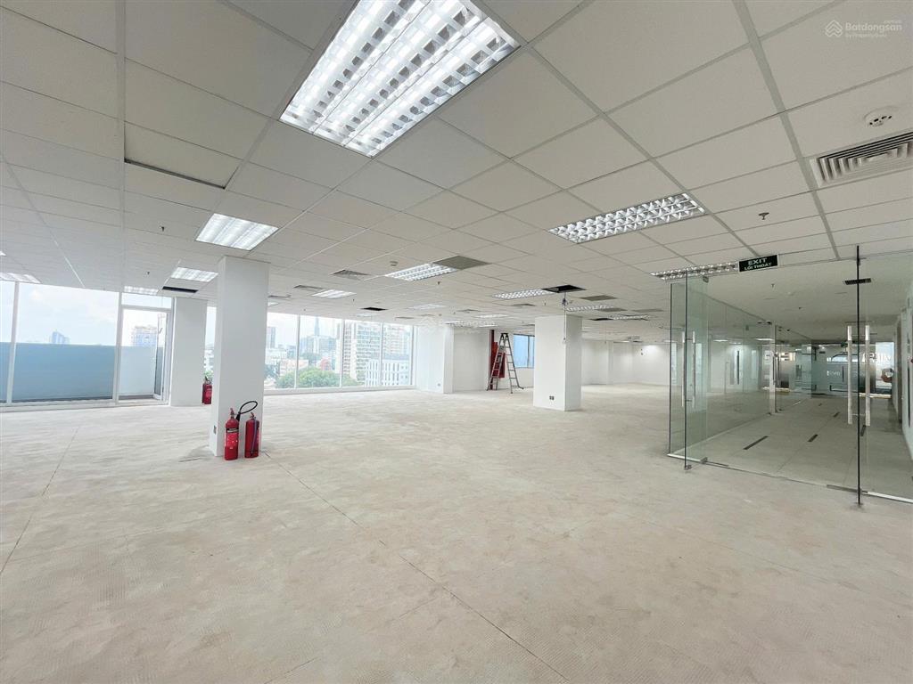 Cho thuê văn phòng 426m2 tại lầu 12 tòa nhà điện biên phủ, q3, view đỉnh mà giá chỉ 740 nghìn/m2