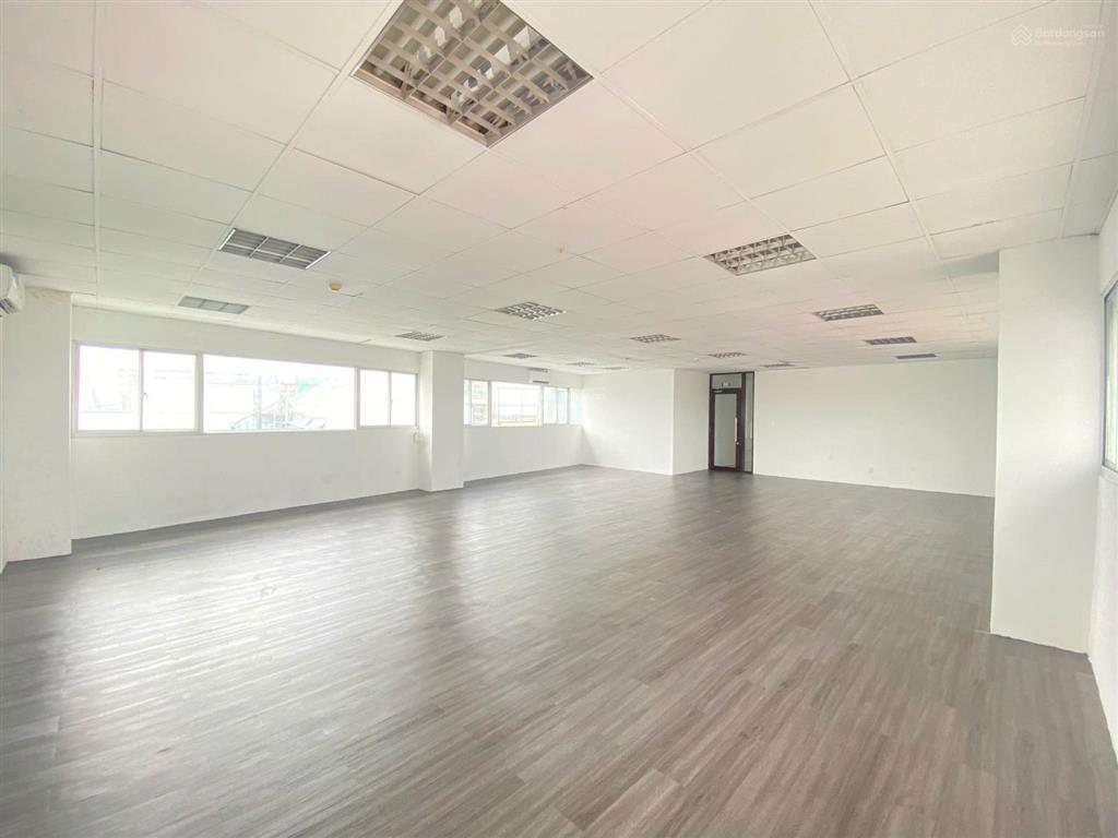 Văn phòng sẵn fitout quận bình thạnh 140m² siêu rộng, giá chỉ 45tr/tháng!