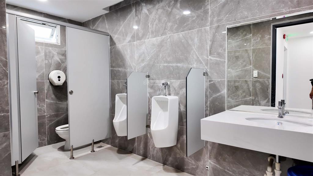 Văn phòng sẵn fitout quận bình thạnh 140m² siêu rộng, giá chỉ 45tr/tháng!