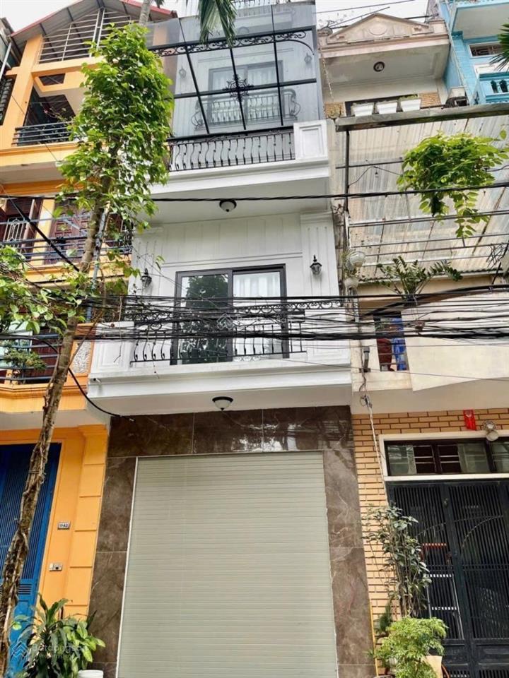 Nhà mới phân lô ô tô vào nhà trung tâm ba đình gần 2 bệnh viện lớn