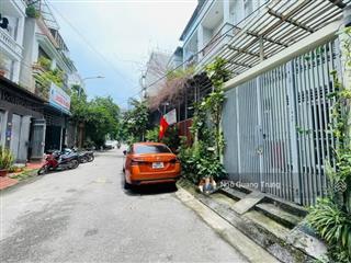 Bán nhanh căn nhà siêu hiếm thuộc khu phân lô liền kề, phố mễ trì thượng, phù hợp ở làm công ty