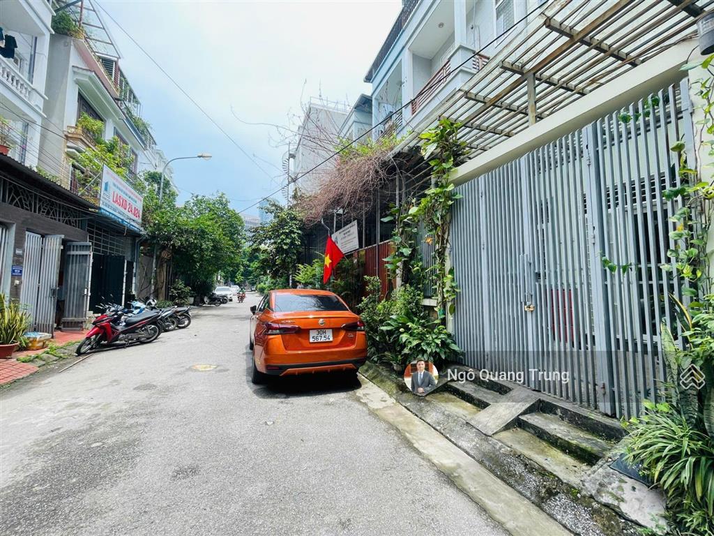 Bán nhanh căn nhà siêu hiếm thuộc khu phân lô liền kề, phố mễ trì thượng, phù hợp ở làm công ty