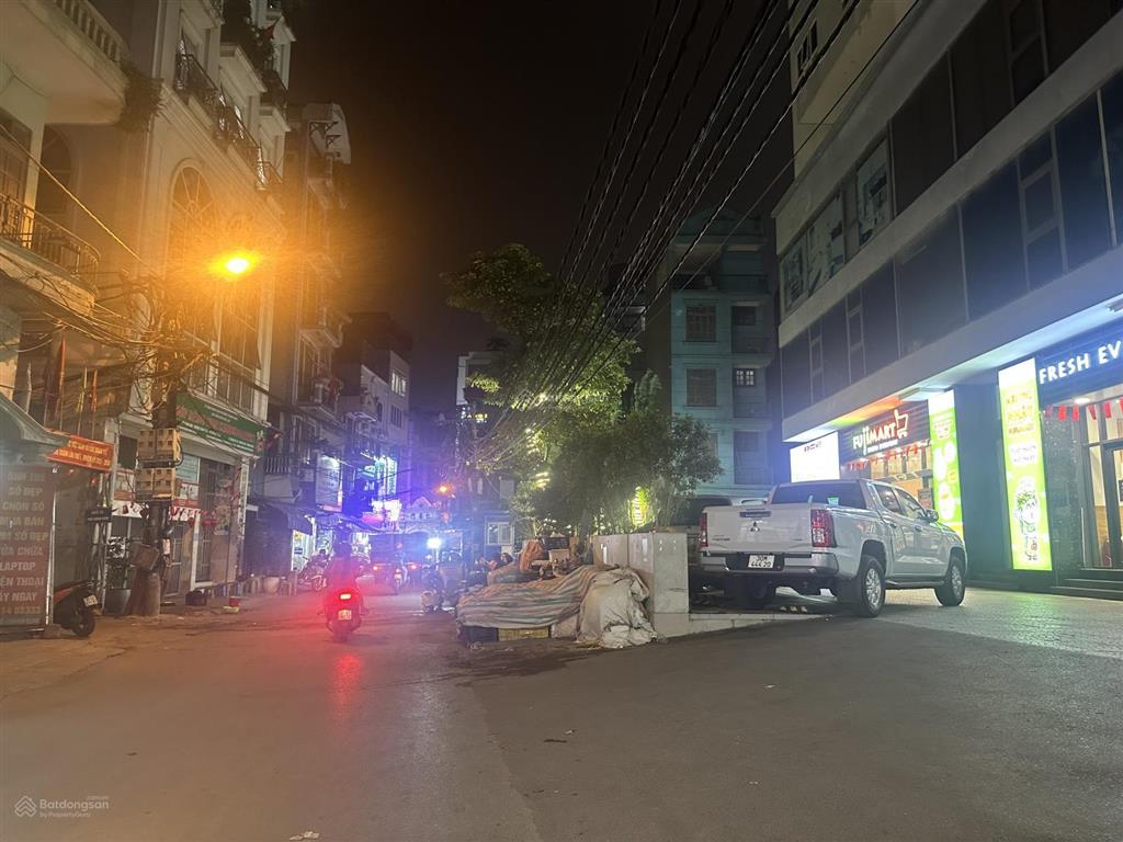 Lô góc hiếm đẹp nhất phố chính kinh,giá đầu tư  81,m  mặt tiền 7.6,m