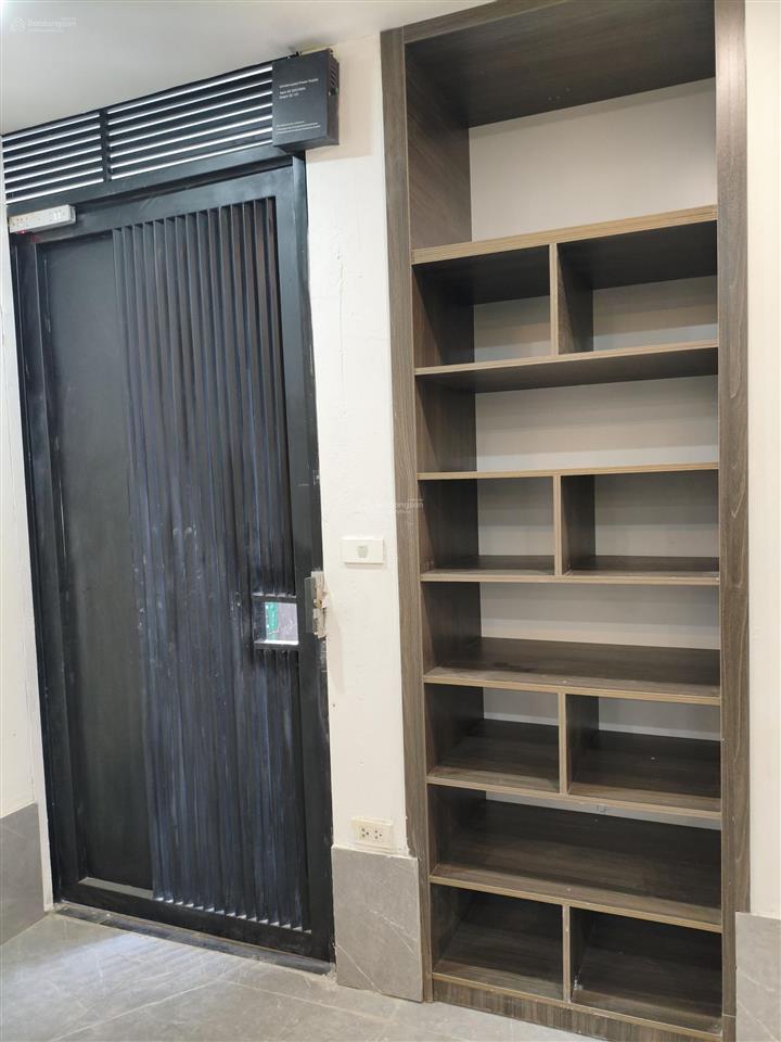 Ccmn lê văn lương, câu giấy ,dòng tiền 130tr/tháng, 92m 7 tầng, thang máy, mt= hậu = 7.2.m ,21p.