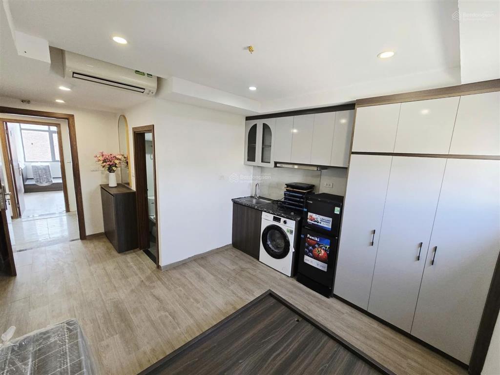 Ccmn lê văn lương, câu giấy ,dòng tiền 130tr/tháng, 92m 7 tầng, thang máy, mt= hậu = 7.2.m ,21p.