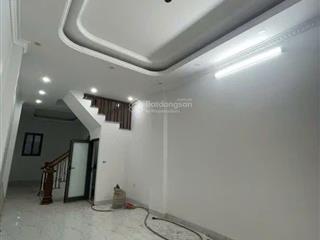 Nhà đẹp dân xây  ngõ nông  gần phố  thiết kế hiện đại  nở hậu phong thủy  dẫn là chốt