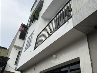 Âu cơ  36m2  2,95 tỷ có tl
ngõ trước nhà 3 m  ô tô để ngay trước ngõ  3 tầng mới đẹp.