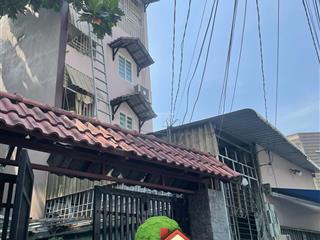 Bán chdv  124m² (4.5 x 27.7m)  14 phòng  thu nhập ~300 triệu/năm  giá 6.2 tỷ (có thương lượng)