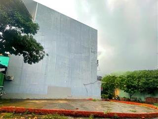 Lô đất 3 mặt tiền đường xe hơi sau lưng đại học văn hóa cơ sở 2 quận 9 cũ