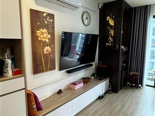Tôi chính chủ cần bán nhanh căn 2pn2wc+1 64m2tầng đẹpthe sakura  vin smart city tây mỗ