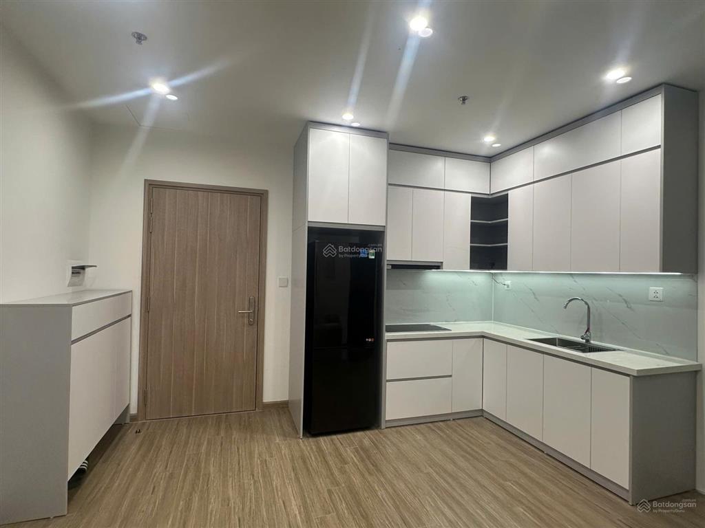 Tôi chủ nhà muốn bán studio 33,9m2 tòa gs1 full nt đẹp  đang cho thuê 8,5tr  vinhomes smart city