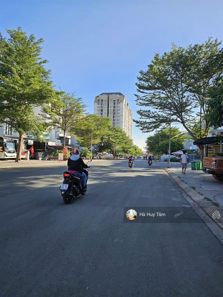 Vị trí đẹp! đất mặt tiền thanh nga đối diện công viên và gần chung cư gia hòa q9