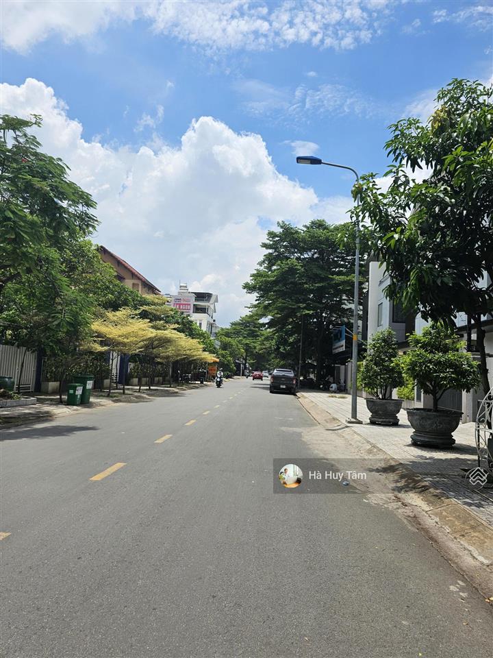 Vị trí đẹp! đất mặt tiền thanh nga đối diện công viên và gần chung cư gia hòa q9