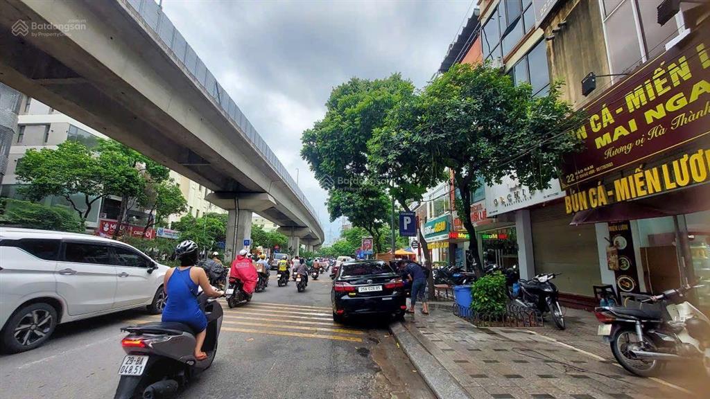 Bán nhà mặt phố hào nam đống đa, 73m2, 3 tầng, mt 5m, gần hoàng cầu, giá 29 tỷ