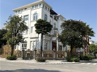 Louis city đại mỗ , 5 tầng thang máy,thiết kế hiện đại , đại mỗ nam từ liêm 120m 45 tỷ.