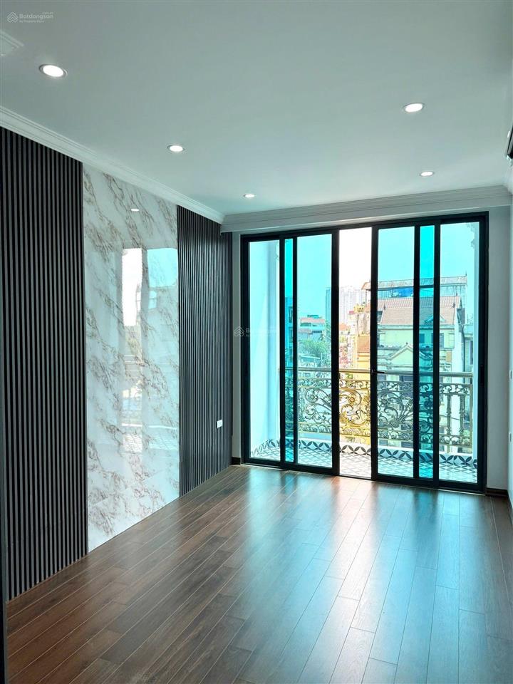 Lô góc, 6 tầng, thang máy ,2 thoáng ,ngõ thẳng , ôtô đỗ cửa , trần phú hà đông 45m 12,8 tỷ