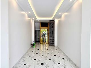 Lô góc, 6 tầng, thang máy ,2 thoáng ,ngõ thẳng , ôtô đỗ cửa , trần phú hà đông 45m 12,8 tỷ