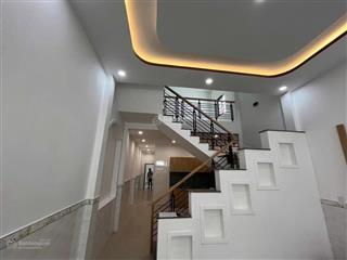 Bán nhà 2 tầng mặt tiền tôn đản