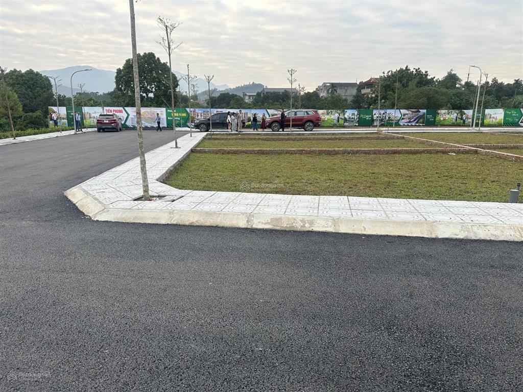 Bán gấp đất phú cát, ql21 ,cnc , quốc oai, hn. dt 100m2, mt 6m, giá nhỉnh 4 tỷ.đường trước đất 10m