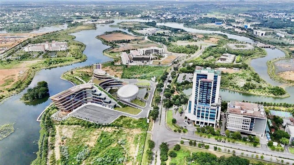 Bán gấp đất phú cát, ql21 ,cnc , quốc oai, hn. dt 100m2, mt 6m, giá nhỉnh 4 tỷ.đường trước đất 10m