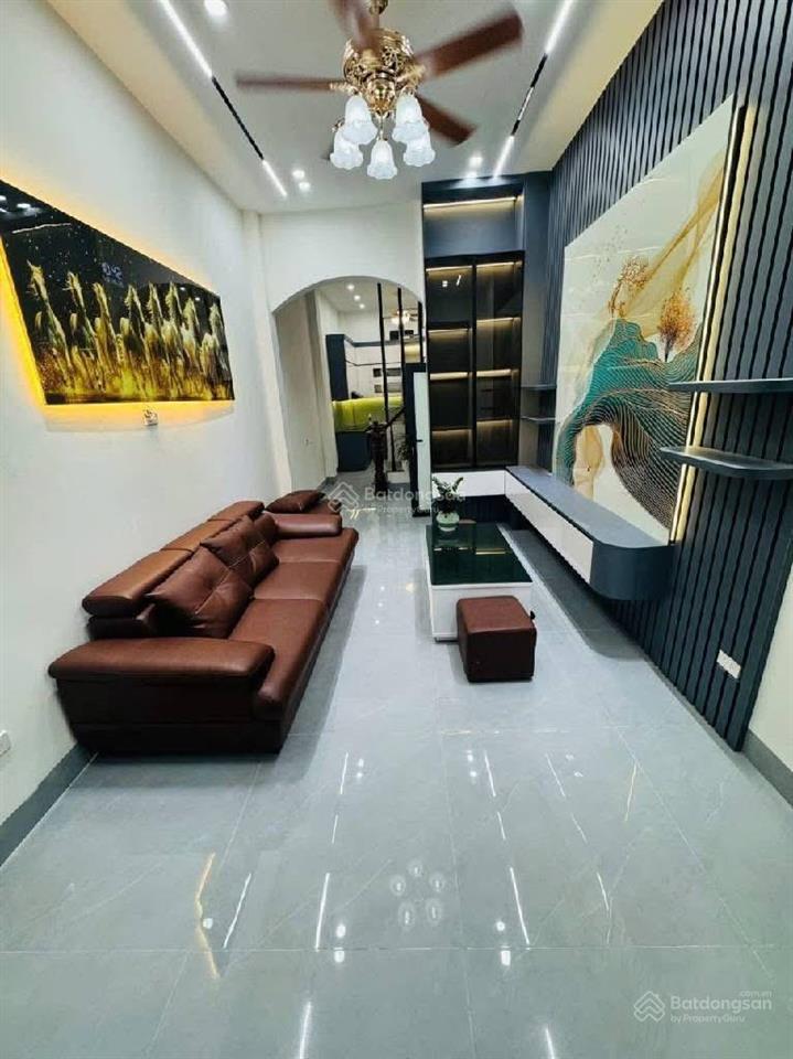 Cần bán nhà 5 tầng phố lê quang đạo dt 35m gần phố giá chỉ hơn 8 tỷ